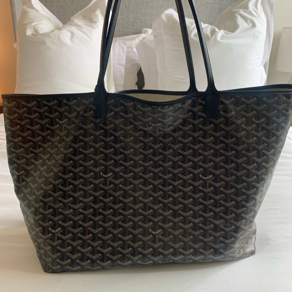 AUTHENTIC Goyard GM.